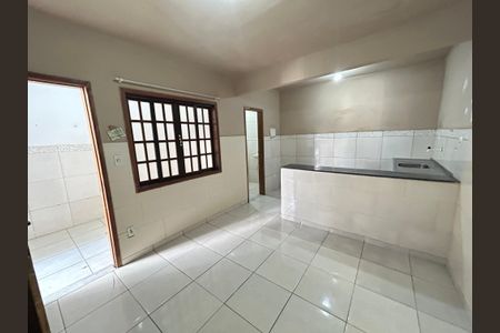 Sala de casa para alugar com 1 quarto, 45m² em Magalhães Bastos, Rio de Janeiro