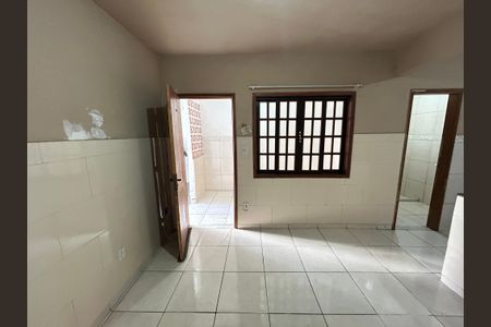 Sala de casa para alugar com 1 quarto, 45m² em Magalhães Bastos, Rio de Janeiro