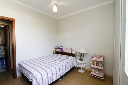 Apartamento à venda com 82m², 3 quartos e 2 vagasQuarto 2