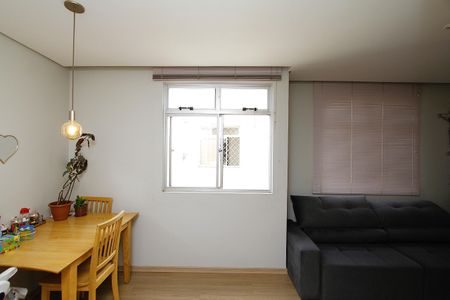 Apartamento à venda com 82m², 3 quartos e 2 vagasSala