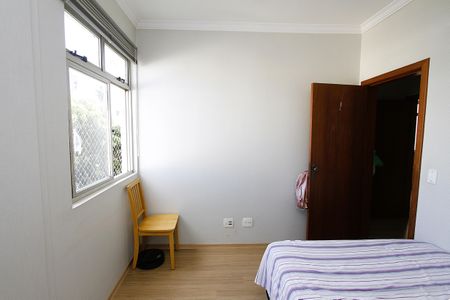Apartamento à venda com 82m², 3 quartos e 2 vagasQuarto 2