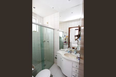 Apartamento à venda com 82m², 3 quartos e 2 vagasBanheiro da Suíte