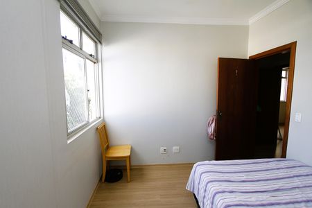 Apartamento à venda com 82m², 3 quartos e 2 vagasQuarto 2