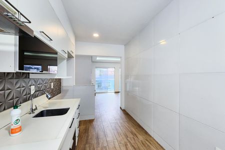 Apartamento à venda com 200m², 3 quartos e 2 vagas Apartamento à venda com 200m², 3 quartos e 2 vagasCozinha