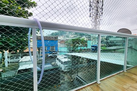 Apartamento à venda com 200m², 3 quartos e 2 vagas Apartamento à venda com 200m², 3 quartos e 2 vagasVaranda