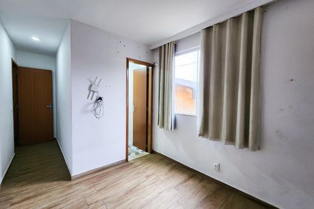 Apartamento à venda com 200m², 3 quartos e 2 vagas Apartamento à venda com 200m², 3 quartos e 2 vagasSuíte