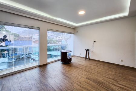 Apartamento à venda com 200m², 3 quartos e 2 vagas Apartamento à venda com 200m², 3 quartos e 2 vagasSala