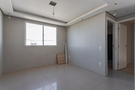 Sala de apartamento para alugar com 2 quartos, 42m² em Rubem Berta, Porto Alegre