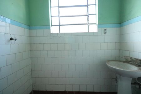 Casa à venda com 276m², 2 quartos e 2 vagasBanheiro