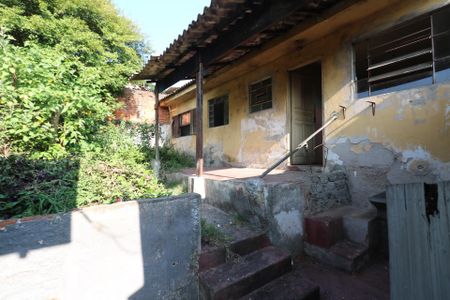 Casa à venda com 276m², 2 quartos e 2 vagasQuintal