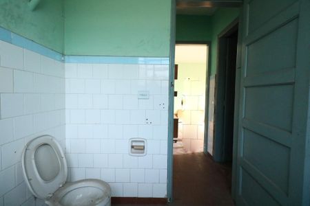 Casa à venda com 276m², 2 quartos e 2 vagasBanheiro