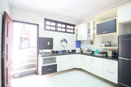 Casa à venda com 88m², 2 quartos e 2 vagasCozinha