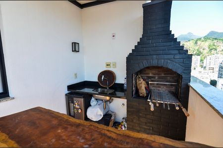 Apartamento para alugar com 147m², 3 quartos e 2 vagasTerraço