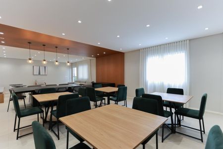 Apartamento para alugar com 36m², 2 quartos e sem vagaÁrea comum - Salão de festas