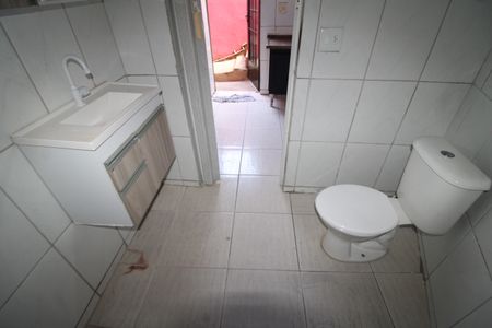 Banheiro de casa para alugar com 1 quarto, 60m² em Jardim Santa Cruz, São Paulo