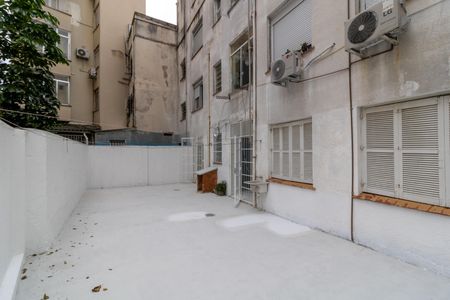 Apartamento para alugar com 61m², 2 quartos e sem vagaQuintal