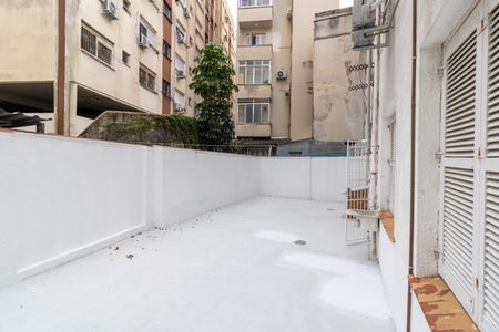 Apartamento para alugar com 61m², 2 quartos e sem vagaQuintal