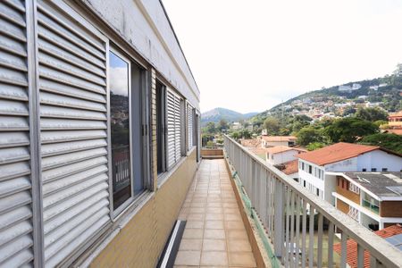 Apartamento para alugar com 360m², 4 quartos e 4 vagasVaranda