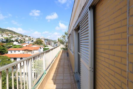 Apartamento para alugar com 360m², 4 quartos e 4 vagasVaranda