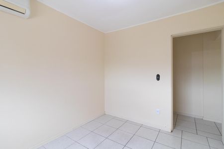 Quarto 1 de apartamento para alugar com 2 quartos, 60m² em Cristal, Porto Alegre