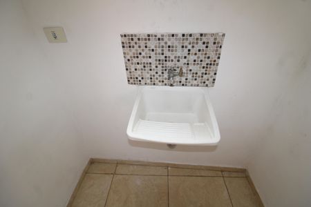 Casa para alugar com 50m², 1 quarto e sem vagaÁrea de Serviço