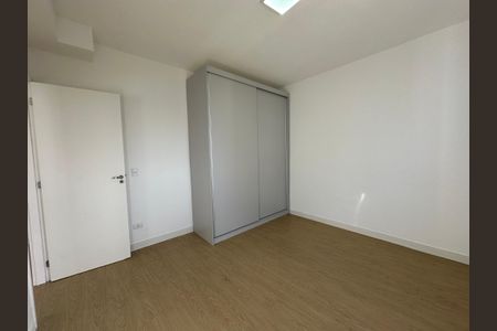 Quarto de apartamento para alugar com 1 quarto, 54m² em Jardim Maria Helena, Barueri