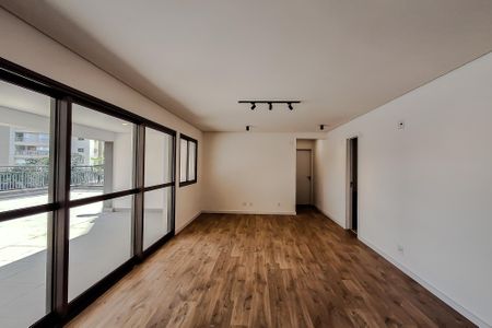Apartamento para alugar com 220m², 2 quartos e 2 vagasSala