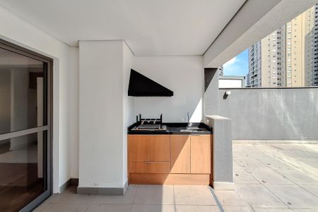 Apartamento para alugar com 220m², 2 quartos e 2 vagasVaranda