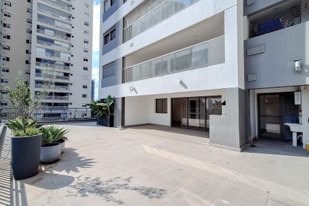 Apartamento para alugar com 220m², 2 quartos e 2 vagasVaranda