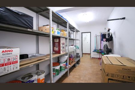 Casa à venda com 173m², 4 quartos e 2 vagasÁrea de serviço