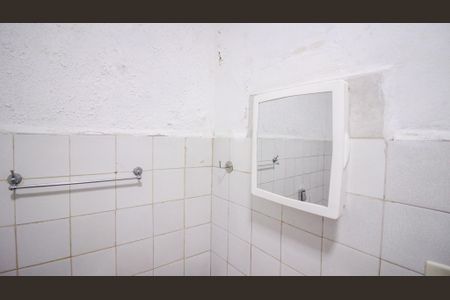 Casa à venda com 173m², 4 quartos e 2 vagasBanheiro 