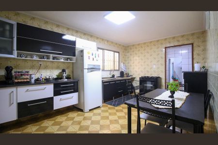 Casa à venda com 173m², 4 quartos e 2 vagasCozinha