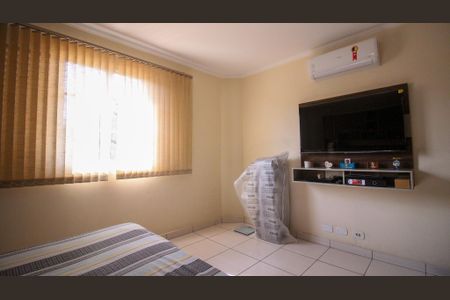 Casa à venda com 173m², 4 quartos e 2 vagasQuarto 2