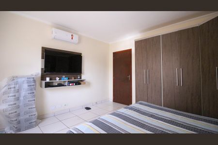 Casa à venda com 173m², 4 quartos e 2 vagasQuarto 2