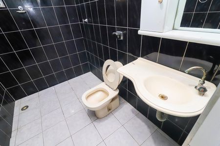 Casa para alugar com 59m², 1 quarto e sem vagaBanheiro