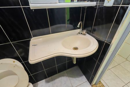 Casa para alugar com 59m², 1 quarto e sem vagaBanheiro