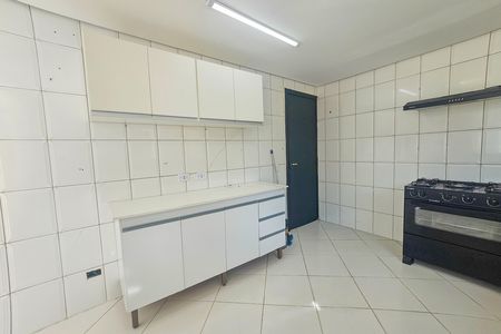 Apartamento para alugar com 330m², 5 quartos e 4 vagas