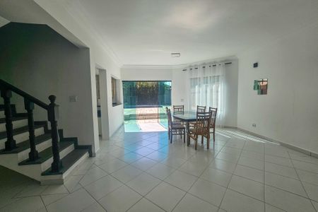 Apartamento para alugar com 5 quartos, 330m² em Balneario Praia do Pernambuco, Guarujá