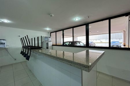 Apartamento para alugar com 33m², 1 quarto e 1 vaga Apartamento para alugar com 33m², 1 quarto e 1 vagaÁrea comum - Salão de festas