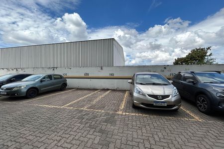 Apartamento para alugar com 33m², 1 quarto e 1 vaga Apartamento para alugar com 33m², 1 quarto e 1 vagaGaragem