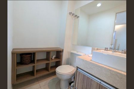 Apartamento à venda com 76m², 2 quartos e 2 vagasBanheiro