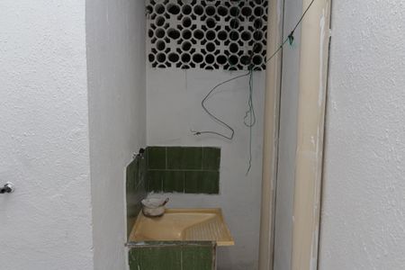 Casa para alugar com 60m², 2 quartos e 1 vagaÁrea de Serviço