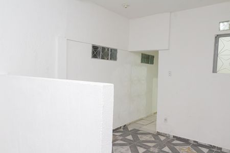 Casa para alugar com 60m², 2 quartos e 1 vagaÁrea comum - Salão de festas