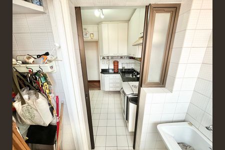 Apartamento à venda com 56m², 2 quartos e 1 vagaÁrea de Serviço