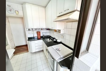 Apartamento à venda com 56m², 2 quartos e 1 vagaCozinha