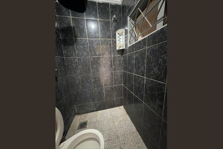 Apartamento para alugar com 60m², 2 quartos e sem vagaBanheiro