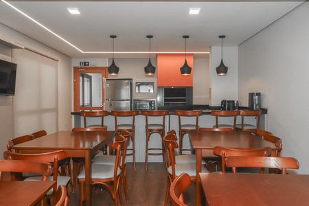 Apartamento à venda com 76m², 2 quartos e 2 vagasÁrea comum - Salão de festas