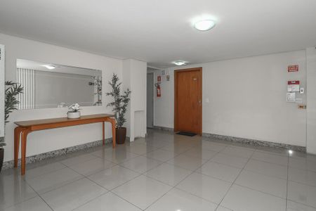 Apartamento à venda com 76m², 2 quartos e 2 vagasHall de entrada