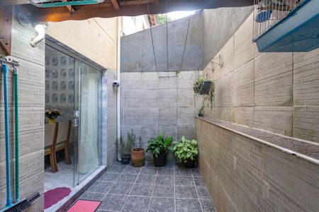 Casa à venda com 120m², 3 quartos e 2 vagasÁrea de serviço 