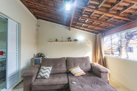 Casa à venda com 120m², 3 quartos e 2 vagasSala 